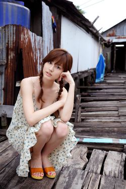 她的小梨渦