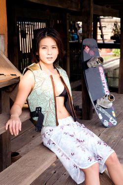 李東生前妻
