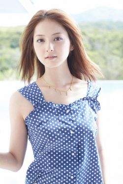 六小齡童去世